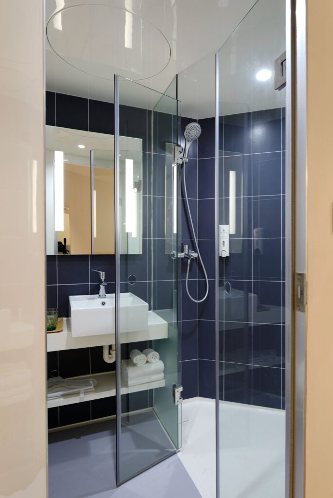glass-shower-nyc-new-york-city-brooklyn, queens-staten-island-bronx-glassworks-and-glass-services
